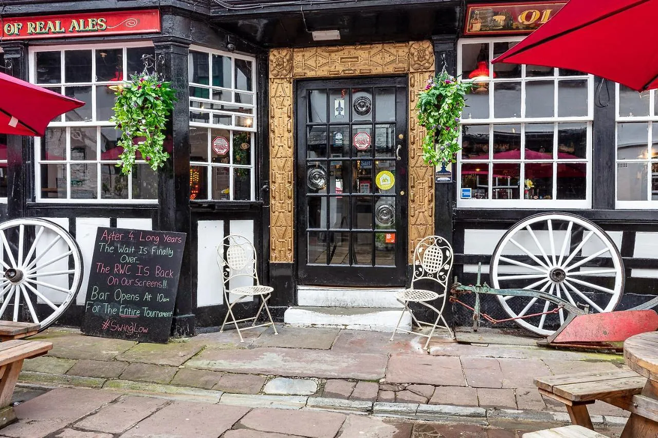 The New Inn By Roomsbooked Gloucester Storbritannien
